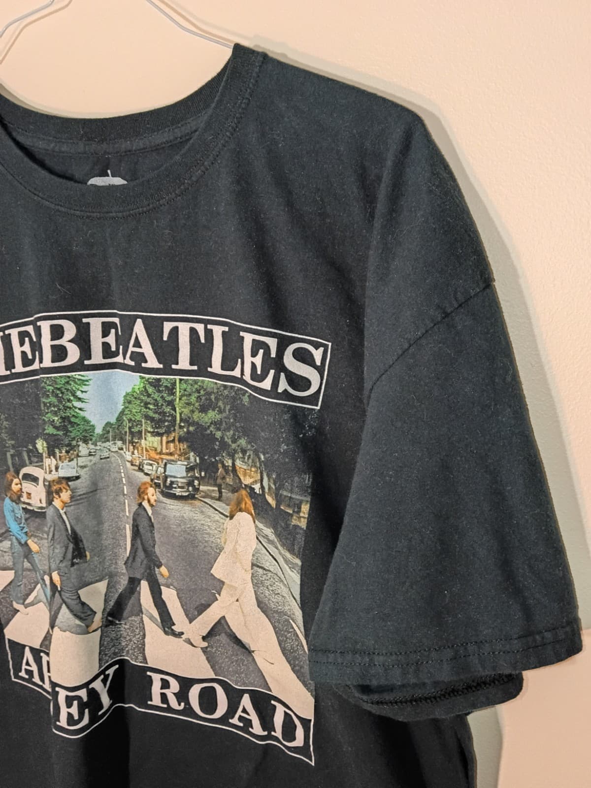 The Beatles Abbey Road Black Graphic T-Shirt Size 2XL Rock & Pop Music Tee - Thumbnail 2