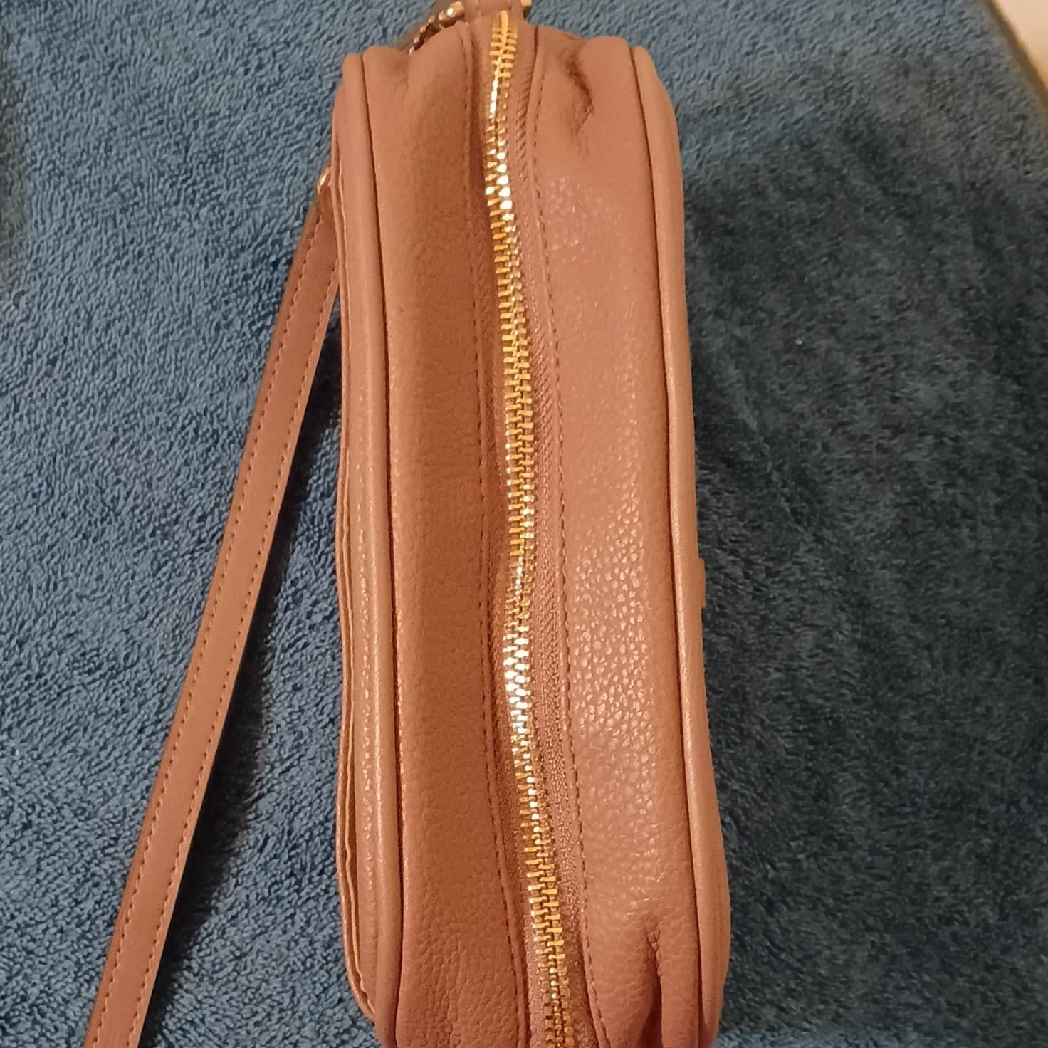 Fossil Rose Brown Pebbled Crossbody Bag Zip Closure Gold Hardware Key Charm - Thumbnail 16