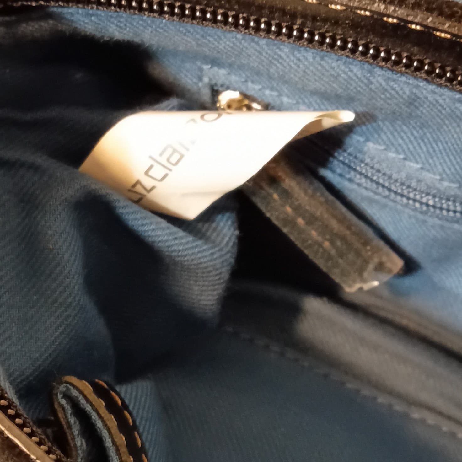 Liz Claiborne Shoulder Bag Black Blue Lining Gold Hardware Zip Pockets - Thumbnail 6