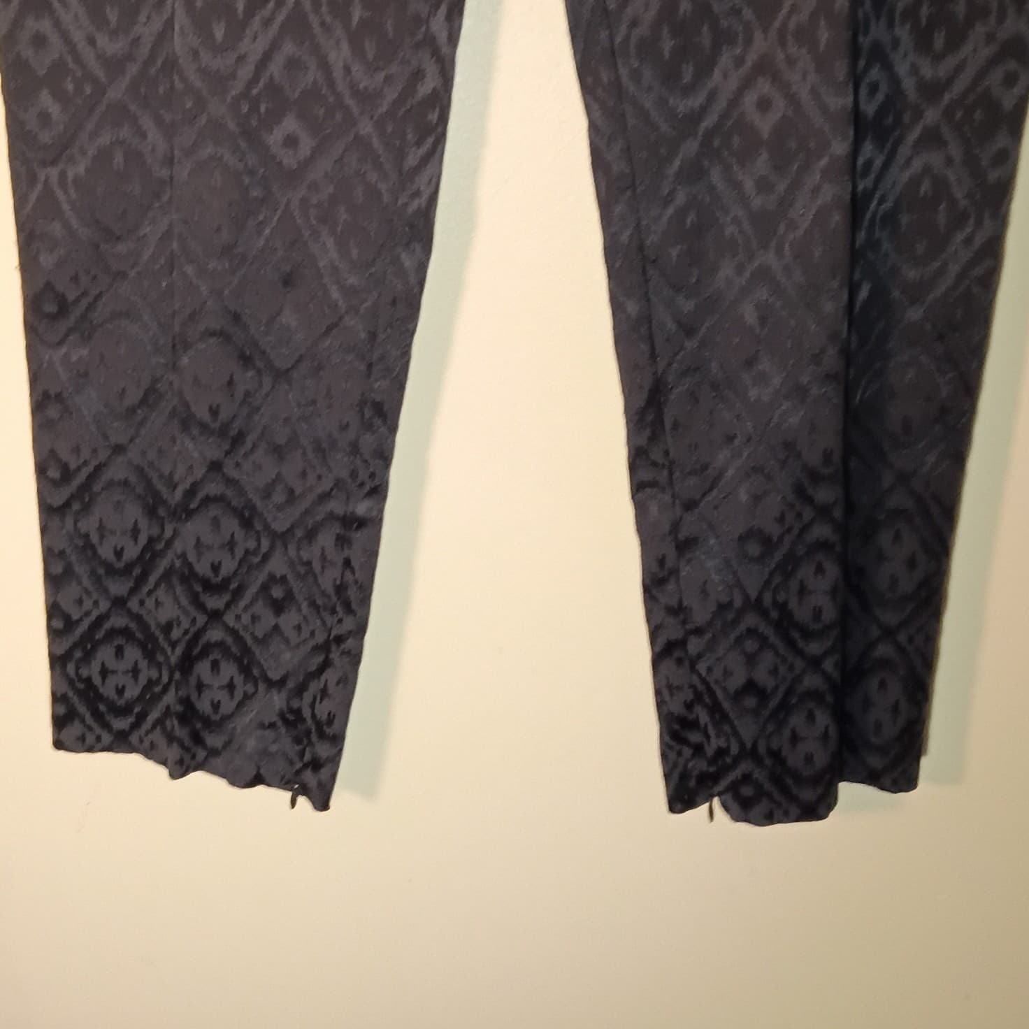 Chico's Black Jacquard Geometric Slim Skinny Ankle Pants Zip Pockets Sz 1 - Thumbnail 5