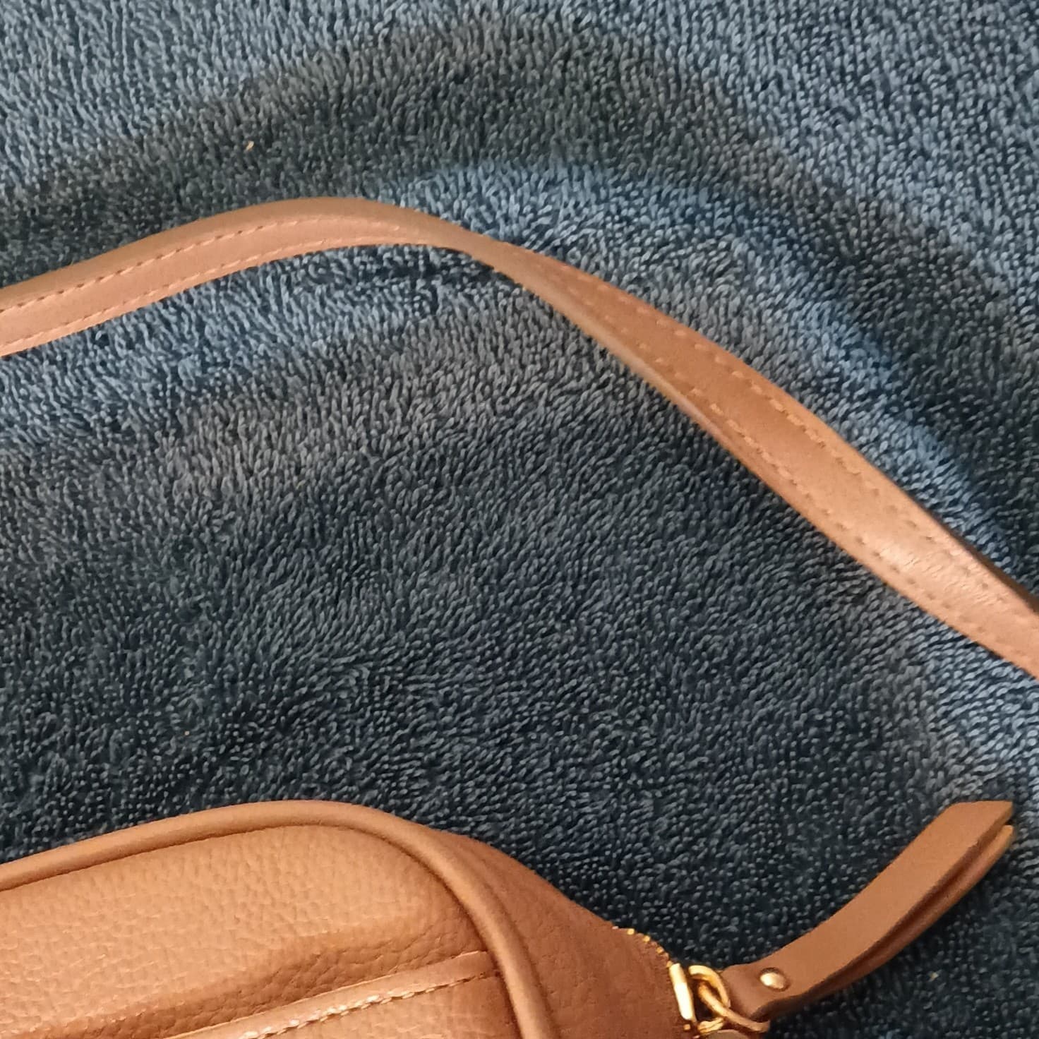 Fossil Rose Brown Pebbled Crossbody Bag Zip Closure Gold Hardware Key Charm - Thumbnail 10