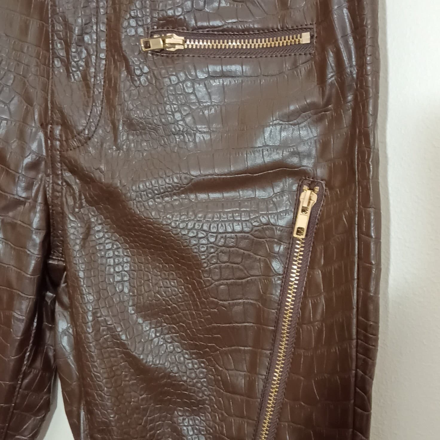 Fashion Nova Brown Croc Animal Print Flat Front Pants Zip Button Accents Sz S - Thumbnail 5