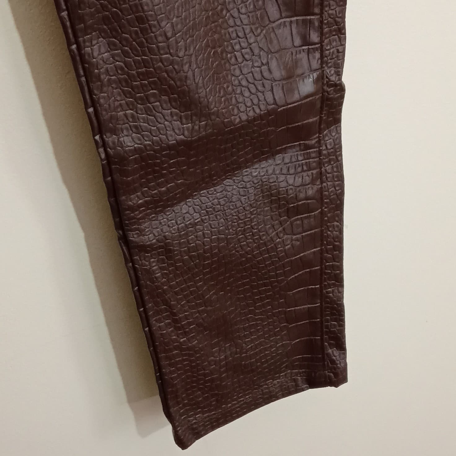 Fashion Nova Brown Croc Animal Print Flat Front Pants Zip Button Accents Sz S - Thumbnail 11