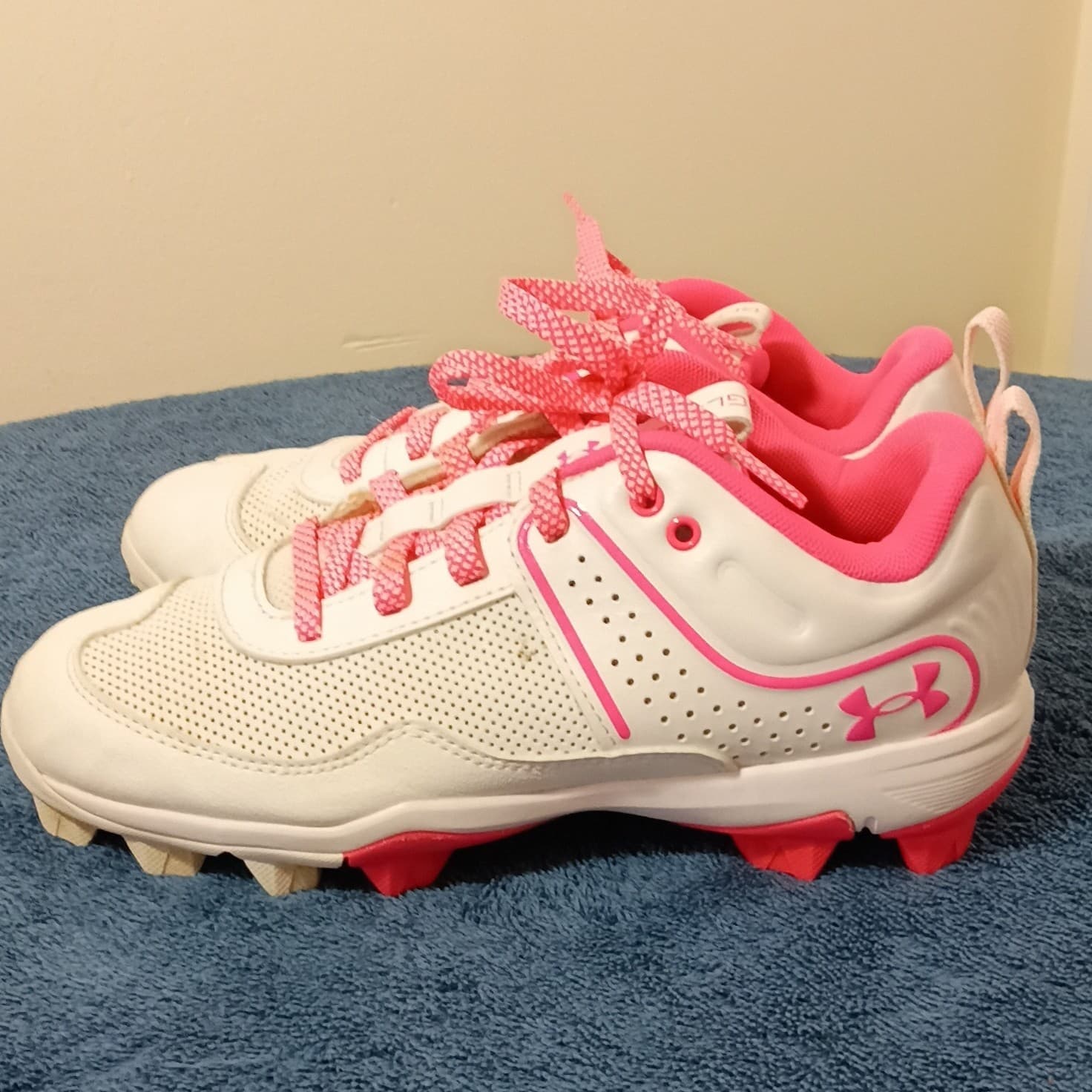 Under Armour Girls Youth Baseball/Softball Cleats White/Pink US 3.5Y - Thumbnail 5