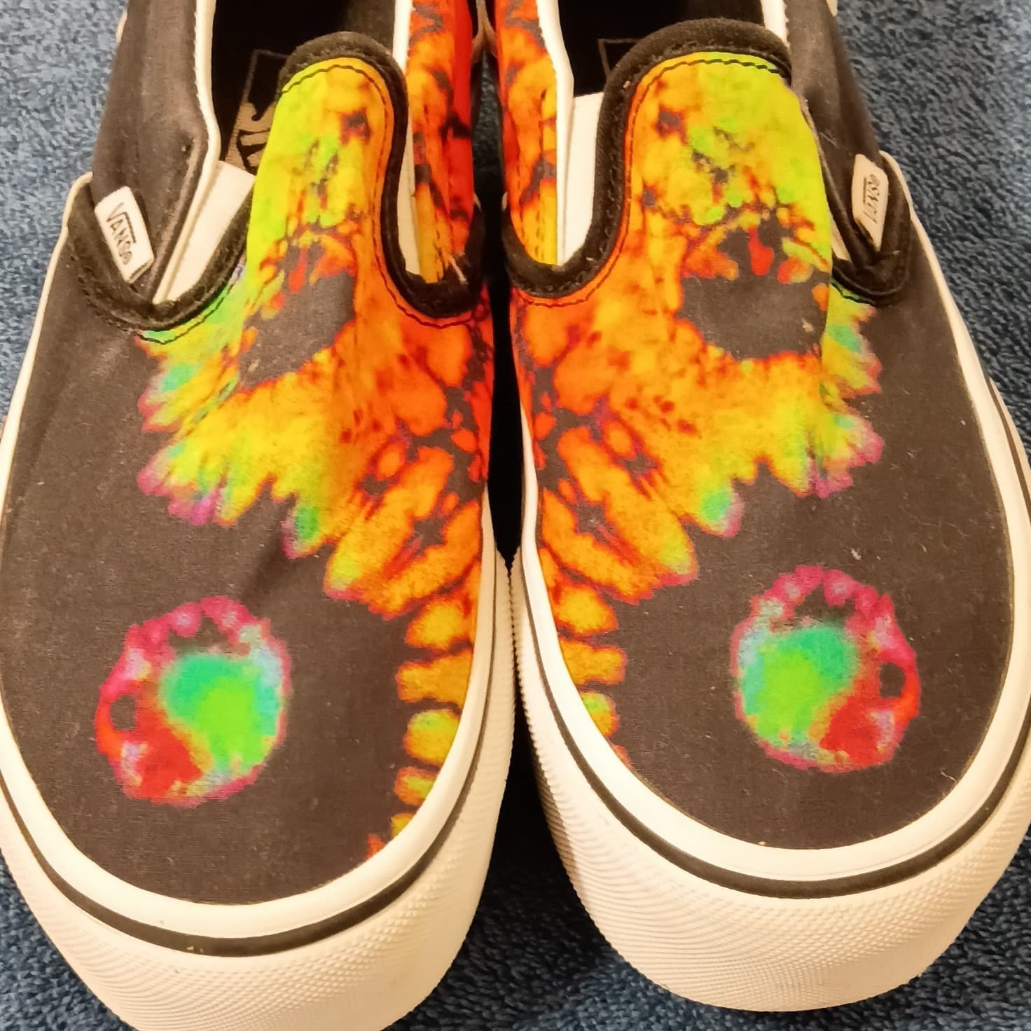 VANS Off The Wall Men’s Low Top Slip-On Tie-Dye Sneakers Black Rubber Sole - Thumbnail 6