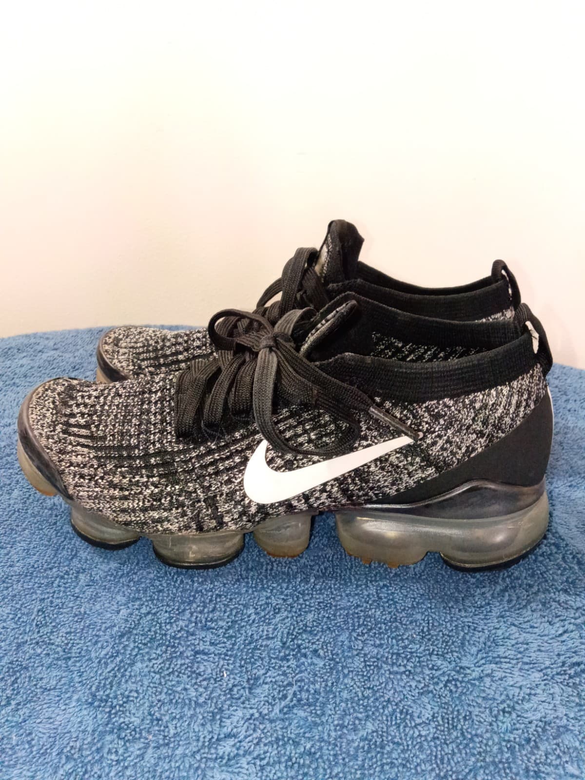 Nike Air VaporMax Flyknit 3 Oreo Low Top Lace-Up Sneaker AJ6910-001 - Thumbnail 5