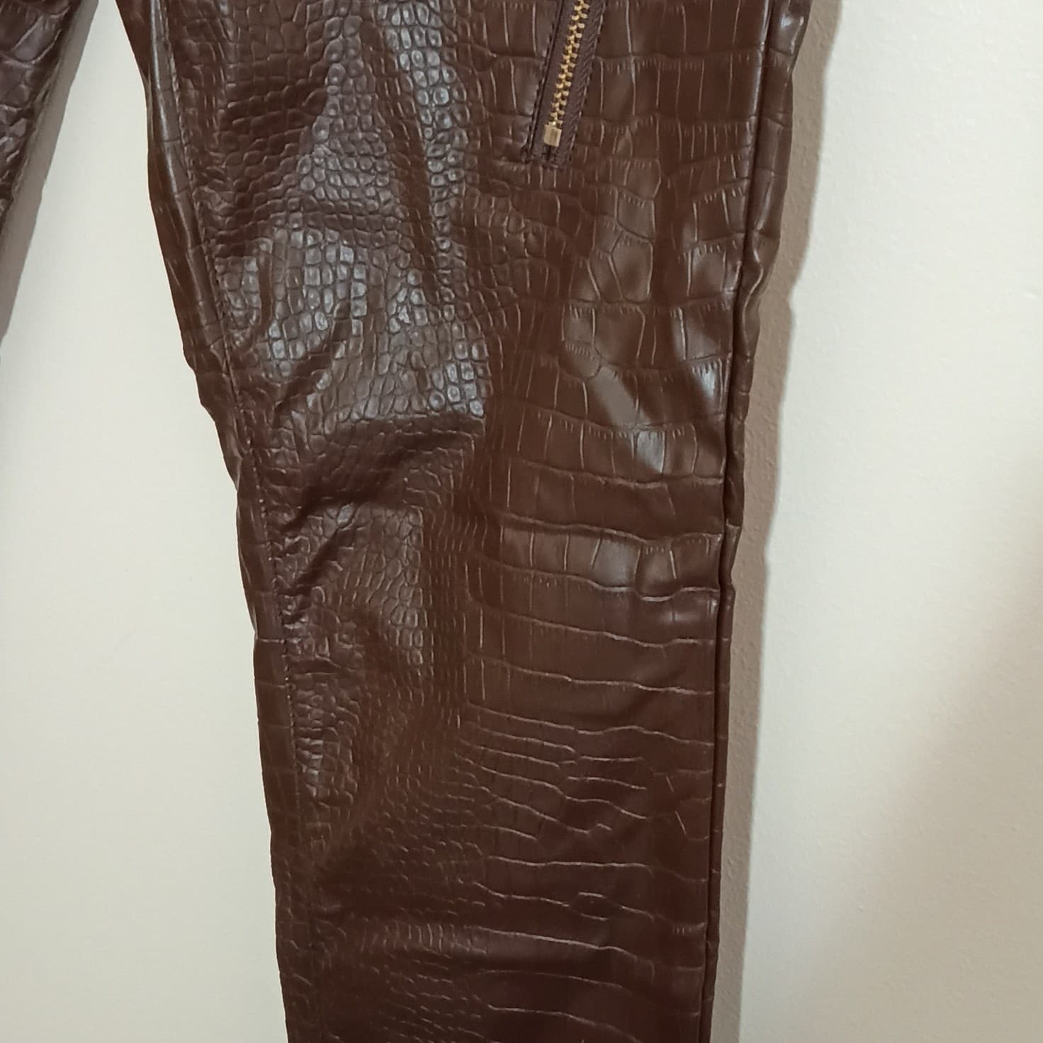 Fashion Nova Brown Croc Animal Print Flat Front Pants Zip Button Accents Sz S - Thumbnail 6