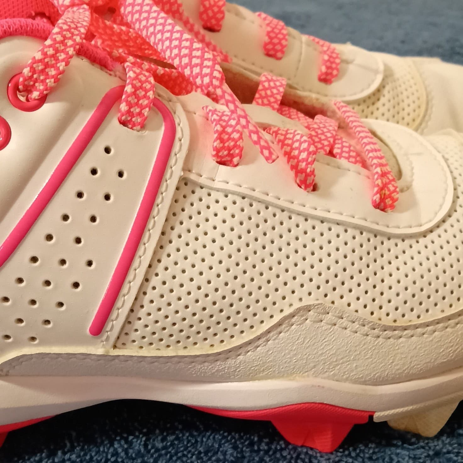 Under Armour Girls Youth Baseball/Softball Cleats White/Pink US 3.5Y - Thumbnail 14