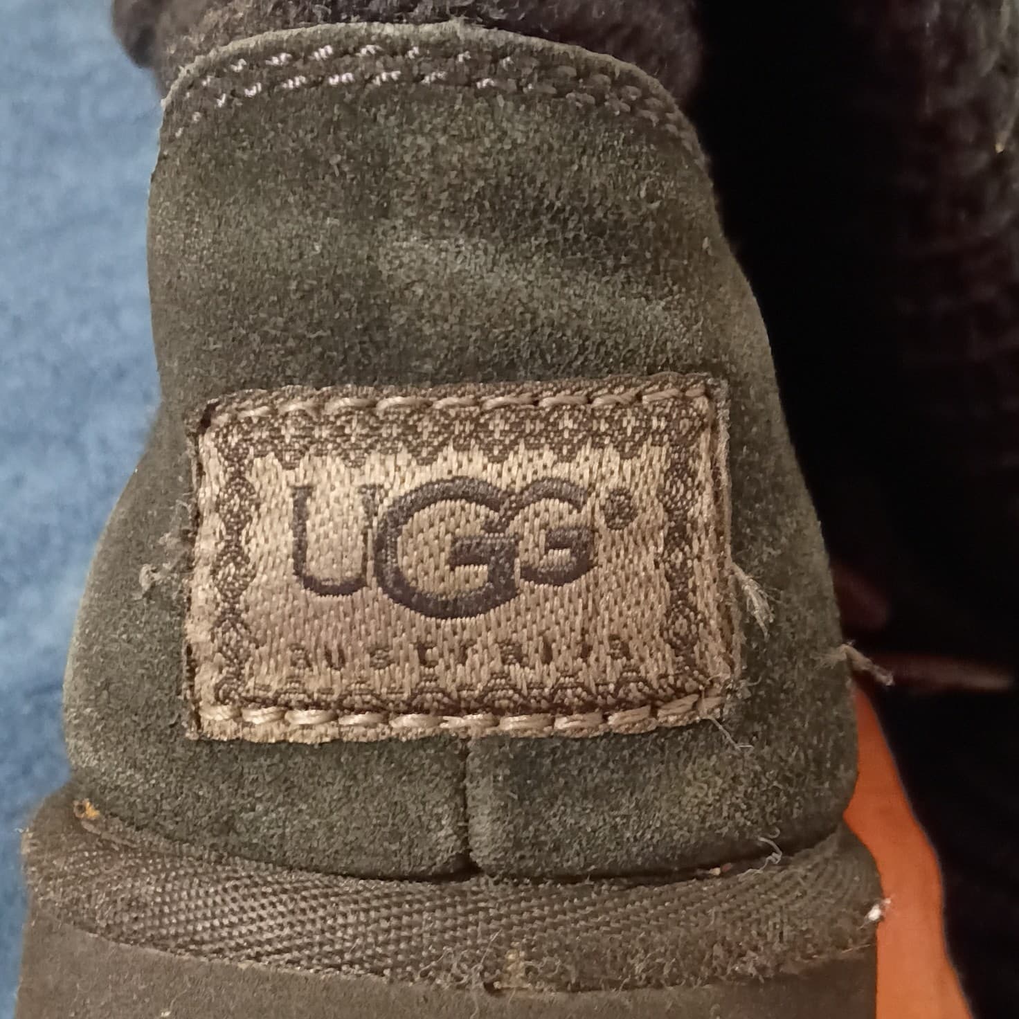 UGG Black Suede Knit Knee High Boots Button Closure Round Toe Rubber Sole - Thumbnail 7