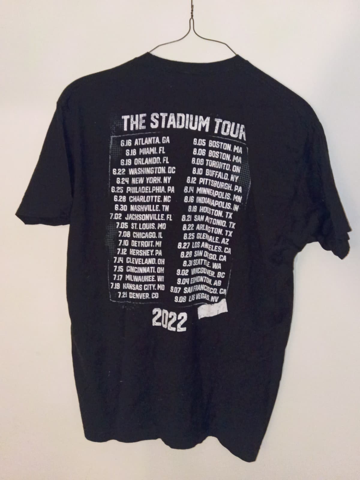 Mötley Crüe Stadium Tour 2022 Black Short Sleeve T-Shirt w/ Back Tour Dates XL - Thumbnail 6