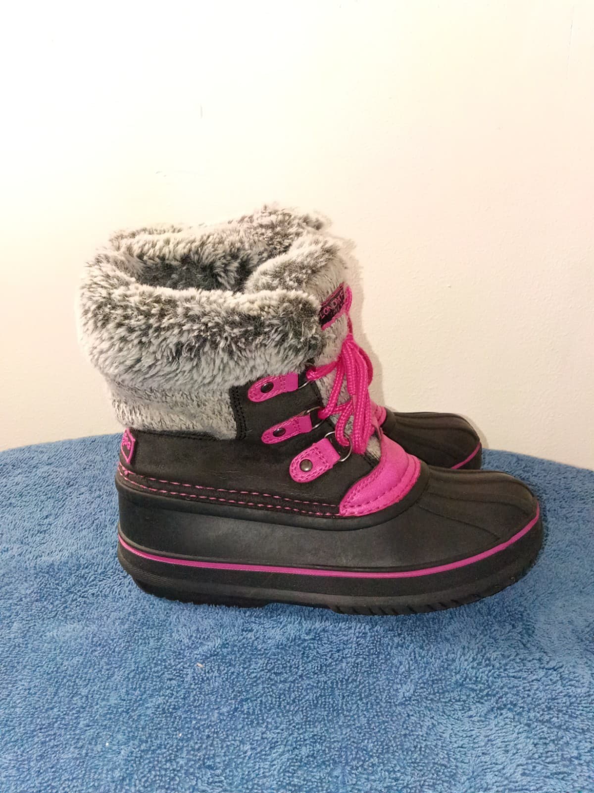 London Fog Girls Ankle Snow Boots Lined Faux Fur Lace-Up Black/Pink/Gray Sz 2 - Thumbnail 4