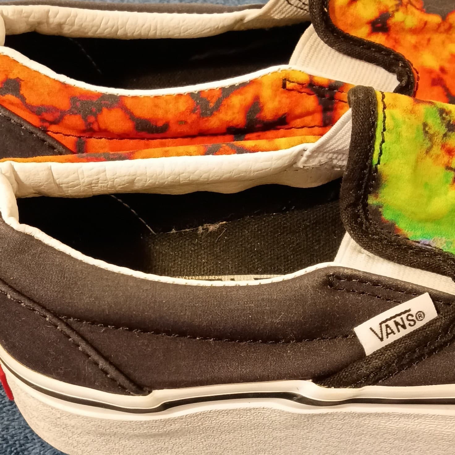 VANS Off The Wall Men’s Low Top Slip-On Tie-Dye Sneakers Black Rubber Sole - Thumbnail 7