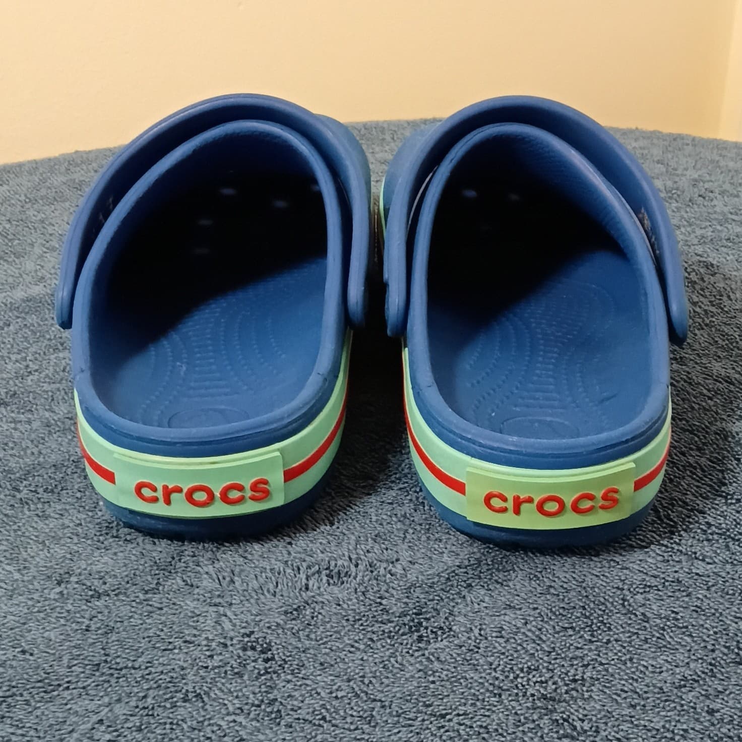 Crocs Classic Clog Sandal Slip-On w/ Adjustable Strap Blue/Green/Red Men 5 - Thumbnail 4