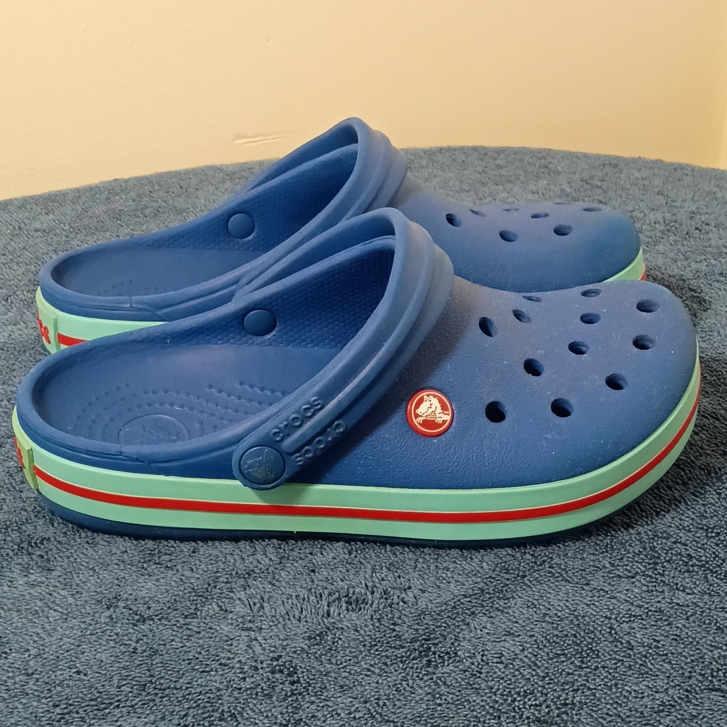 Crocs Classic Clog Sandal Slip-On w/ Adjustable Strap Blue/Green/Red Men 5 - Thumbnail 3