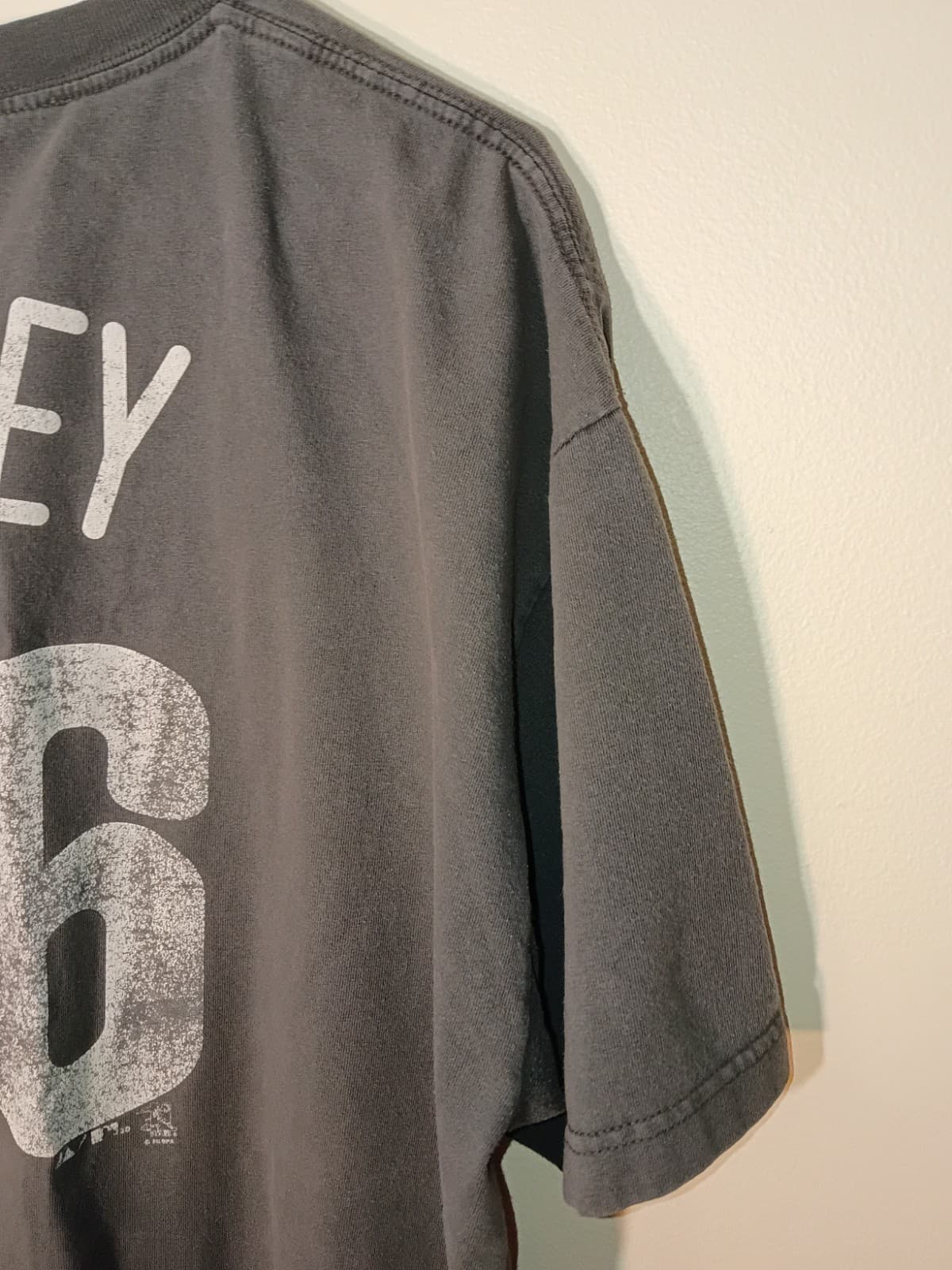 Majestic Philadelphia Phillies Chase Utley #26 MLB Gray T-Shirt - Thumbnail 8