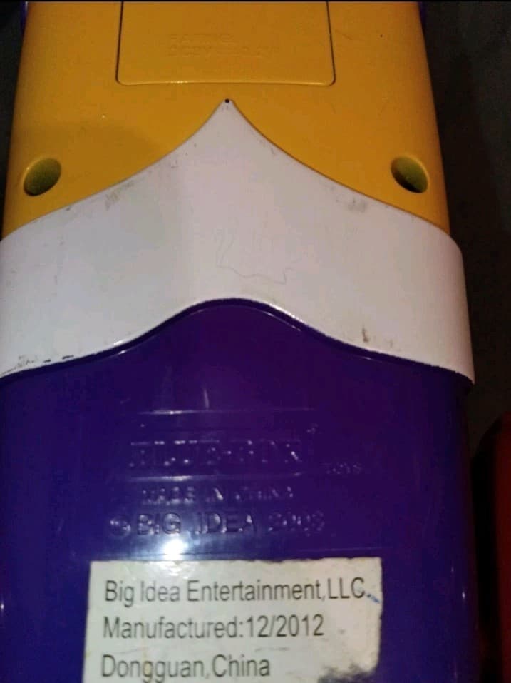 Big Idea Entertainment VeggieTales Toy Vehicle Car Purple/Yellow/White 2012 - Thumbnail 6