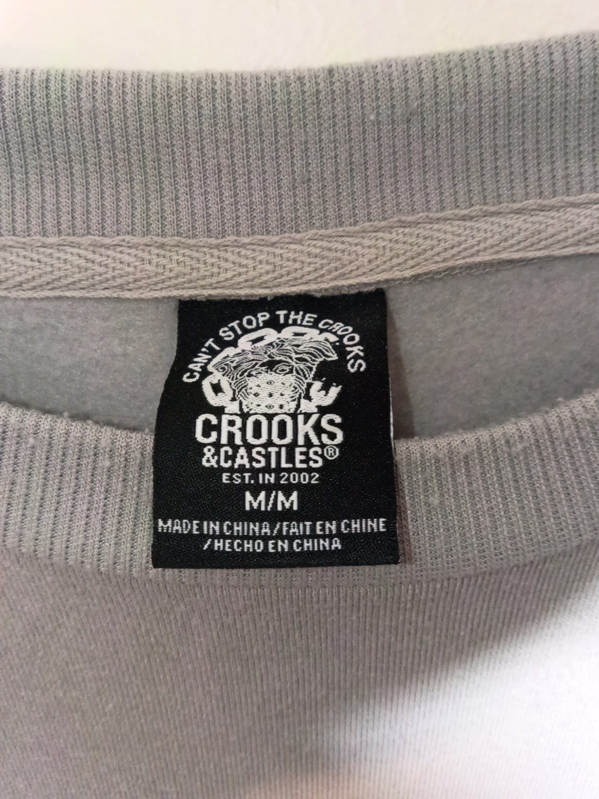 Crooks & Castles Men's Size M Gray Crewneck Fleece Pullover Logo Sweatshirt - Thumbnail 2