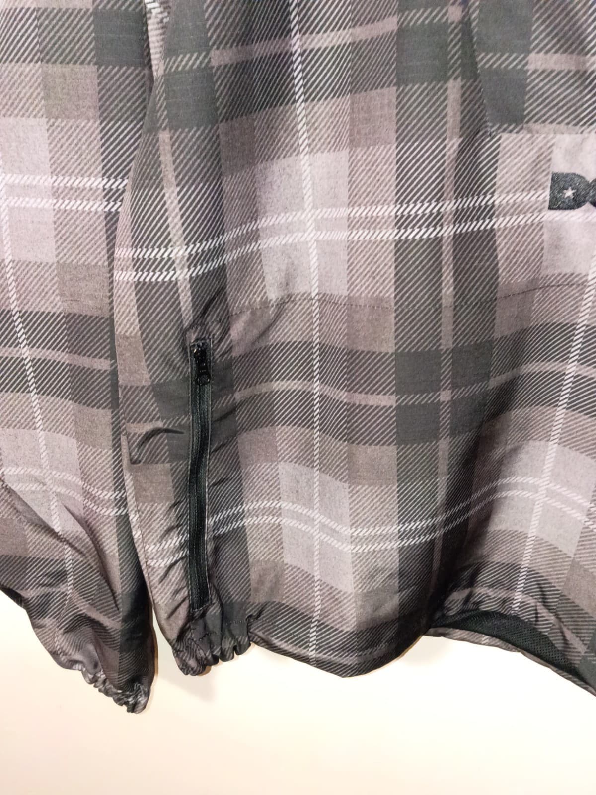 DGK 1/4 Zip Hooded Anorak Jacket Men's Size M Black Gray Plaid - Thumbnail 8