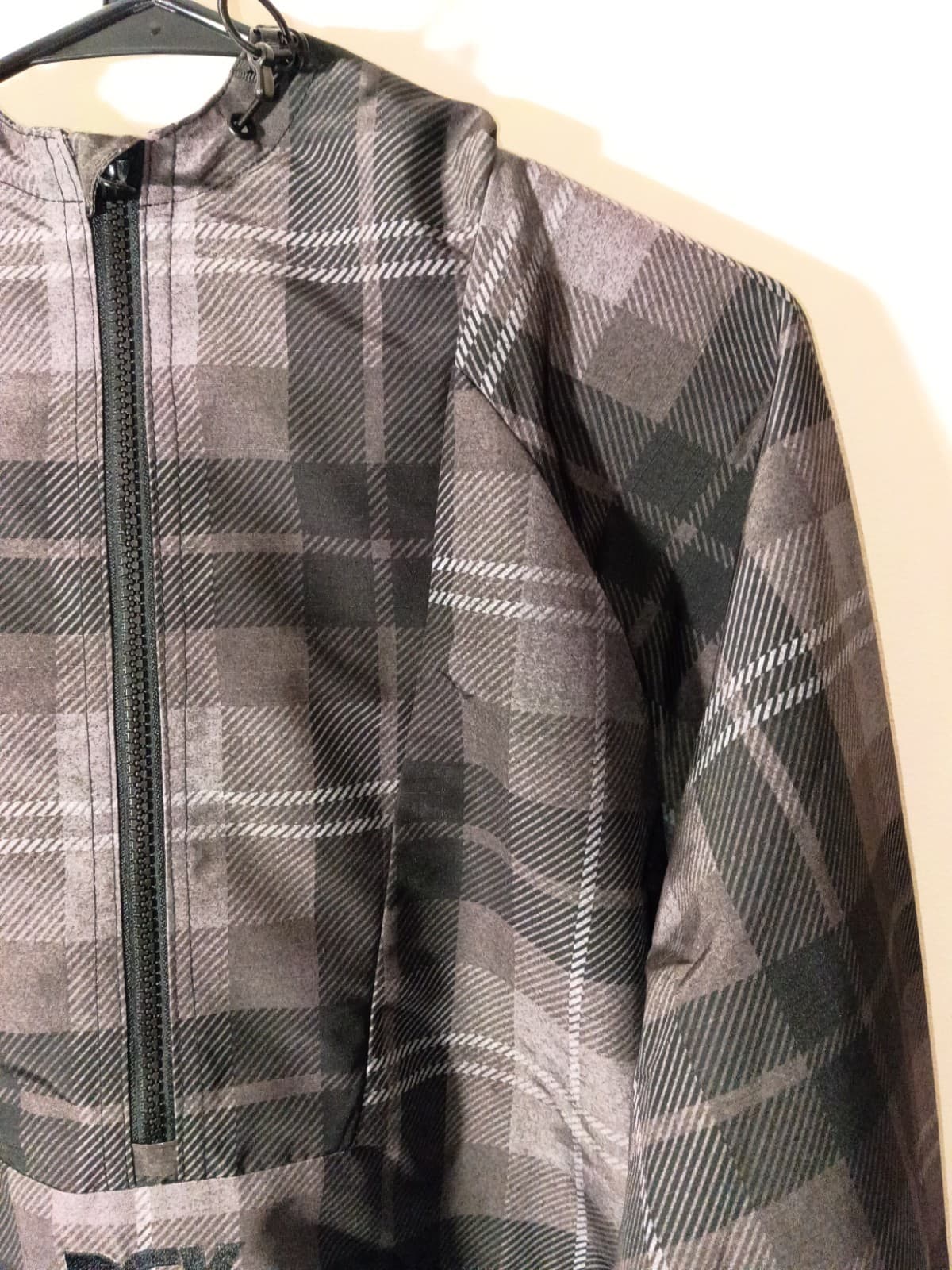 DGK 1/4 Zip Hooded Anorak Jacket Men's Size S Gray/Black Plaid Polyester - Thumbnail 2