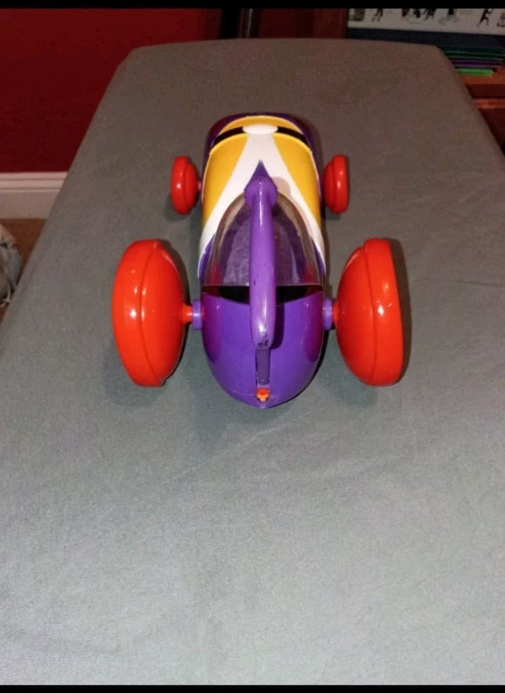 Big Idea Entertainment VeggieTales Toy Vehicle Car Purple/Yellow/White 2012 - Thumbnail 4