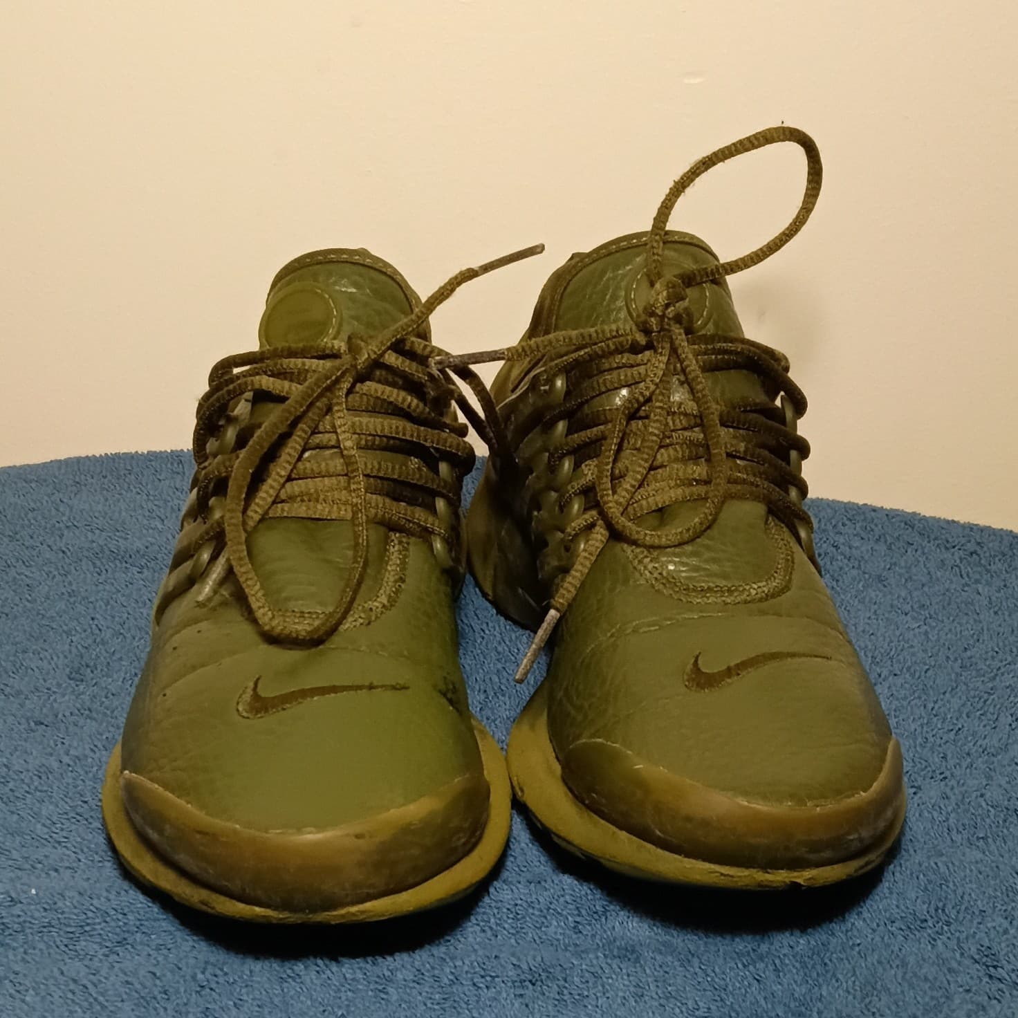 Nike Women’s Green Low Top Lace-Up Athletic Sneaker Solid Rubber 878077-300 - Thumbnail 2