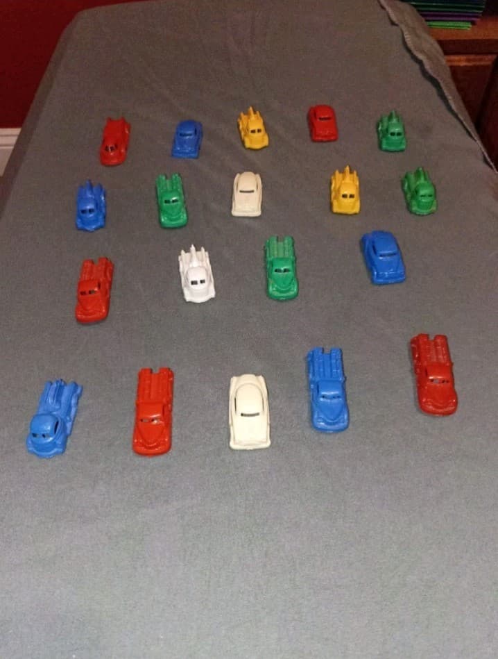 Lot of 16 Plastic Toy Cars Set, Multicolor Mixed Colors (Red Blue Green Yellow)