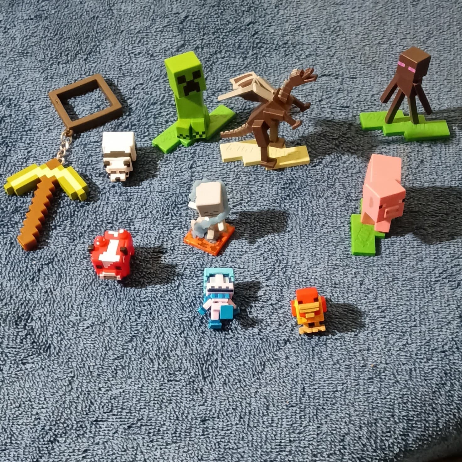 Minecraft Mini Figure Set Creeper Enderman Skeleton Pig Multicolor Keychain