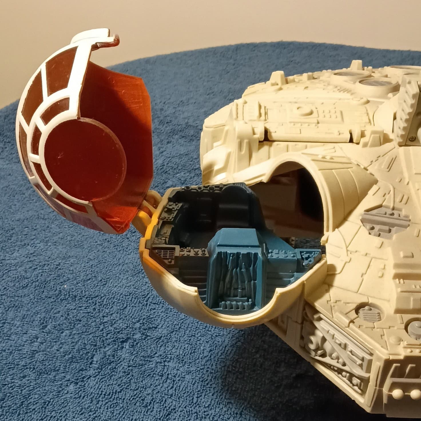 Hasbro Star Wars Millennium Falcon Toy Playset 2001 w/ R2-D2 - Thumbnail 8
