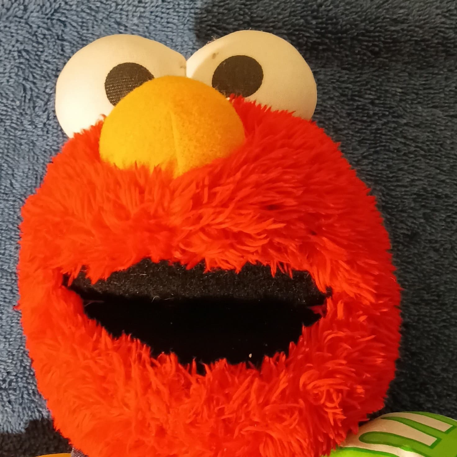 Fisher-Price Sesame Street Elmo Plush Doll ABCD Overalls Small 2006 - Thumbnail 9