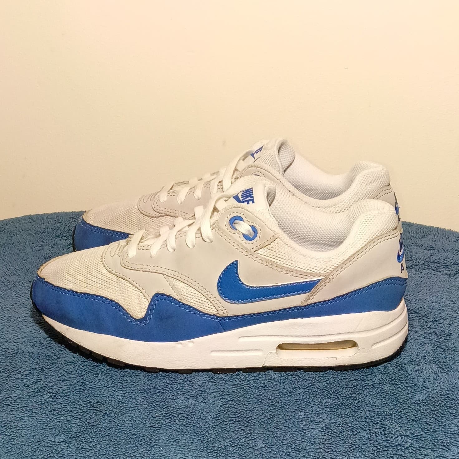 Boys Size 7Y Nike Air Max 1 Shoes OG Royal Athletic Sneakers DZ3307-104 - Thumbnail 3