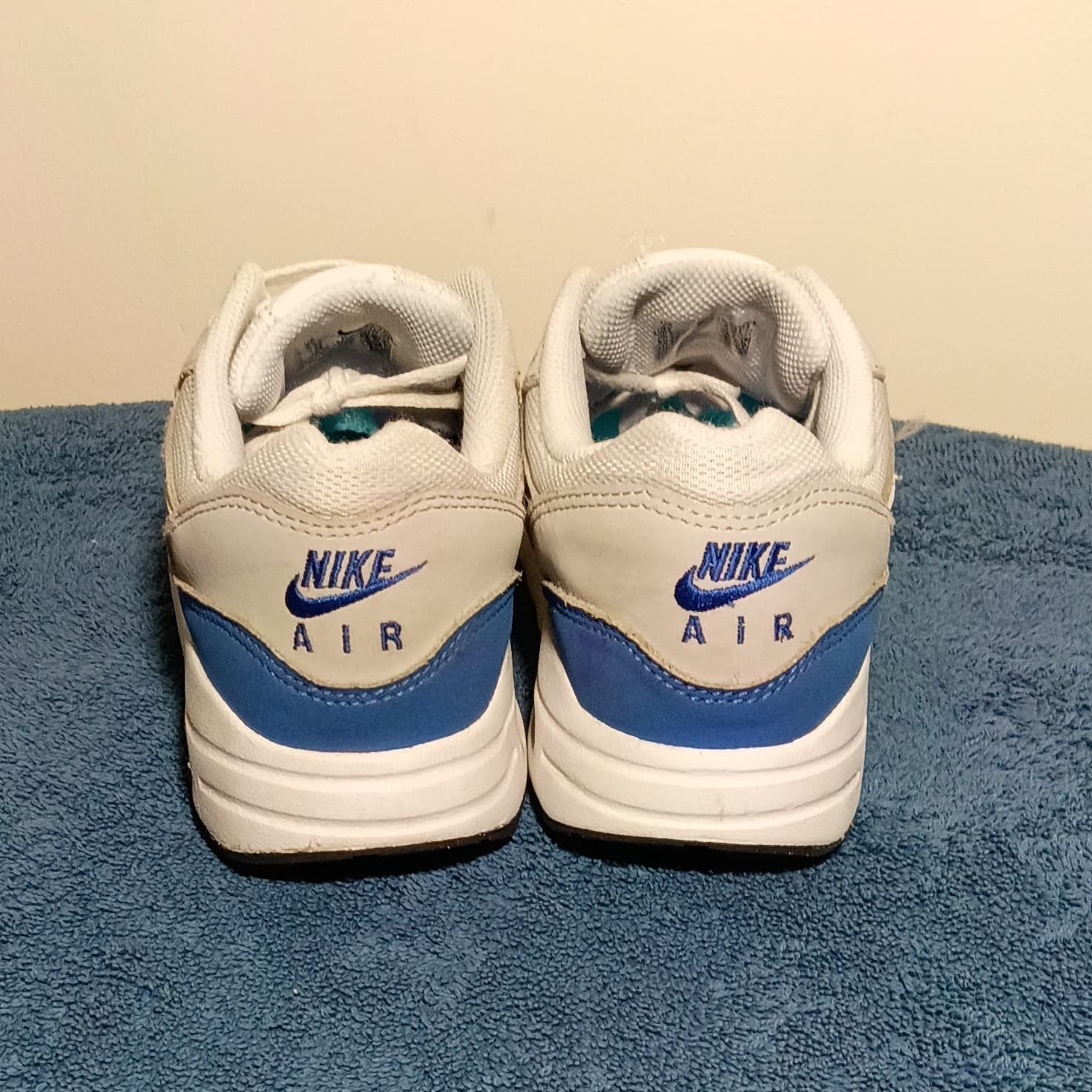 Boys Size 7Y Nike Air Max 1 Shoes OG Royal Athletic Sneakers DZ3307-104 - Thumbnail 4