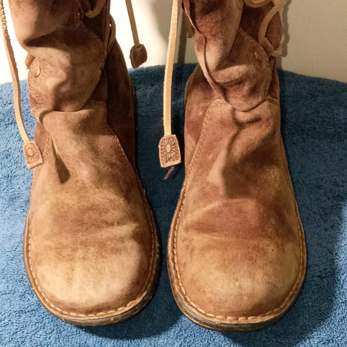 Womens Size 7 Ugg Australia Brown Leather Mid Calf Boots Lace Up Back - Thumbnail 2