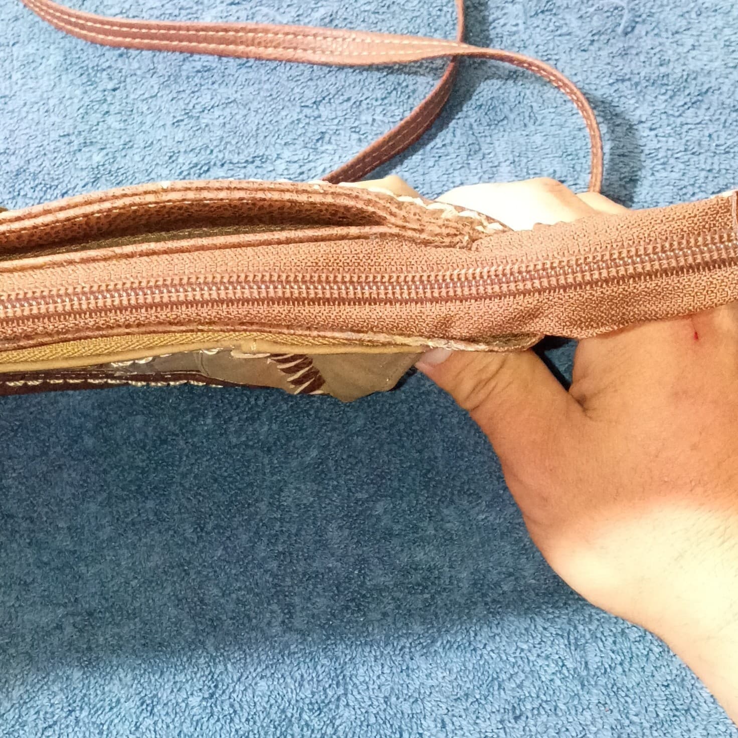 BOC Crossbody Purse Shoulder Bag Brown Tan Leather Born Concept B.O.C. Handbag - Thumbnail 6