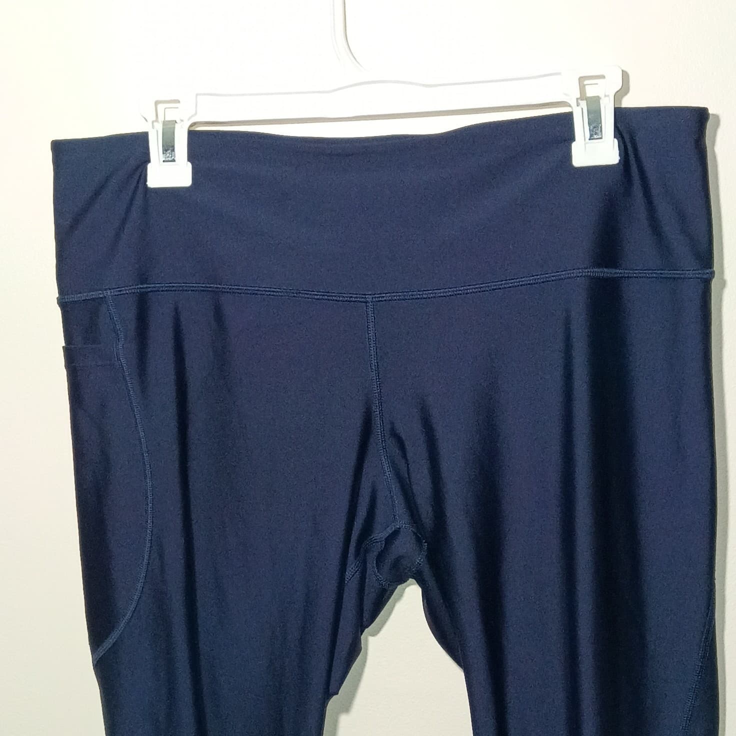 Under Armour Women's Capri Compression Stretch Leggings XL Pull-On Gym Training - Thumbnail 6