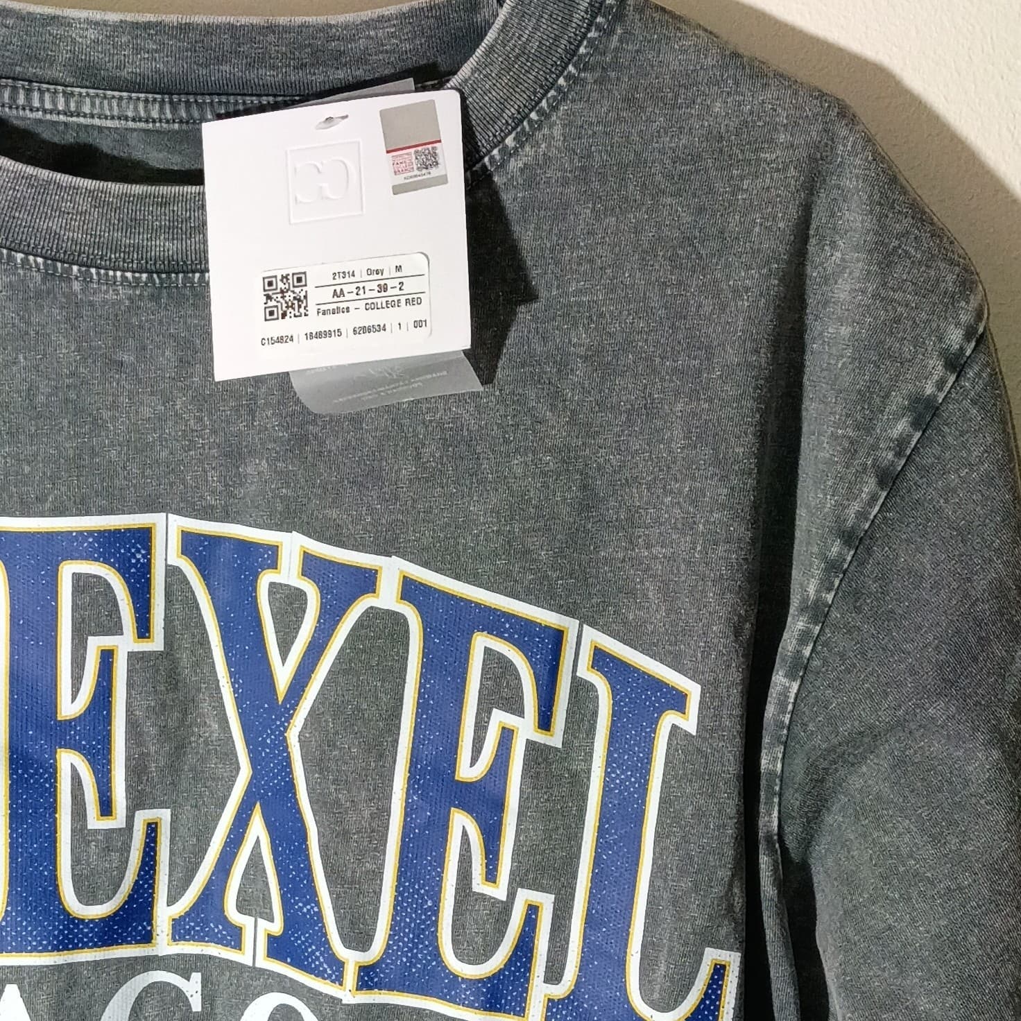 Gameday Couture Drexel Dragons Gray Graphic Logo Crew Neck T-Shirt Mens Size M - Thumbnail 3