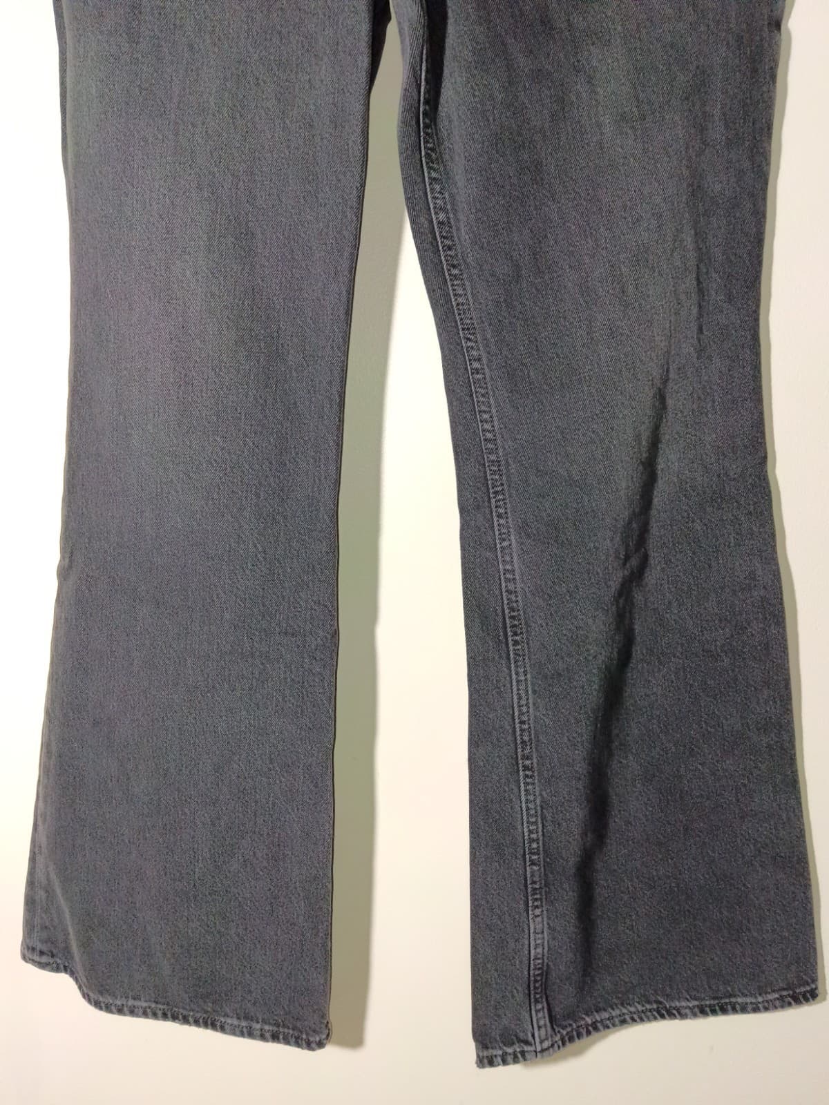 Levi’s 70s High Flare Jeans Women’s 29x32 (US 16) Black Stone Wash High Rise - Thumbnail 2