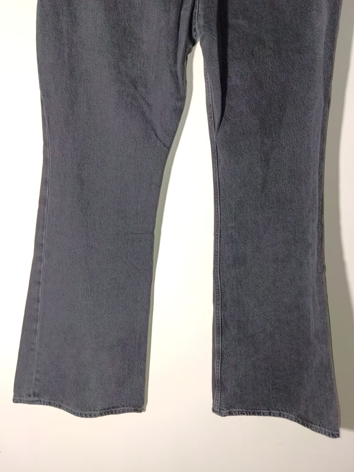 Levi’s 70s High Flare Jeans Women’s 29x32 (US 16) Black Stone Wash High Rise - Thumbnail 6