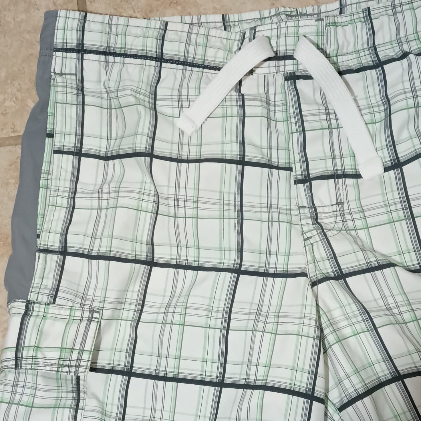 Nike Cargo Shorts Mens L White/Green/Black Plaid 9" - Thumbnail 2