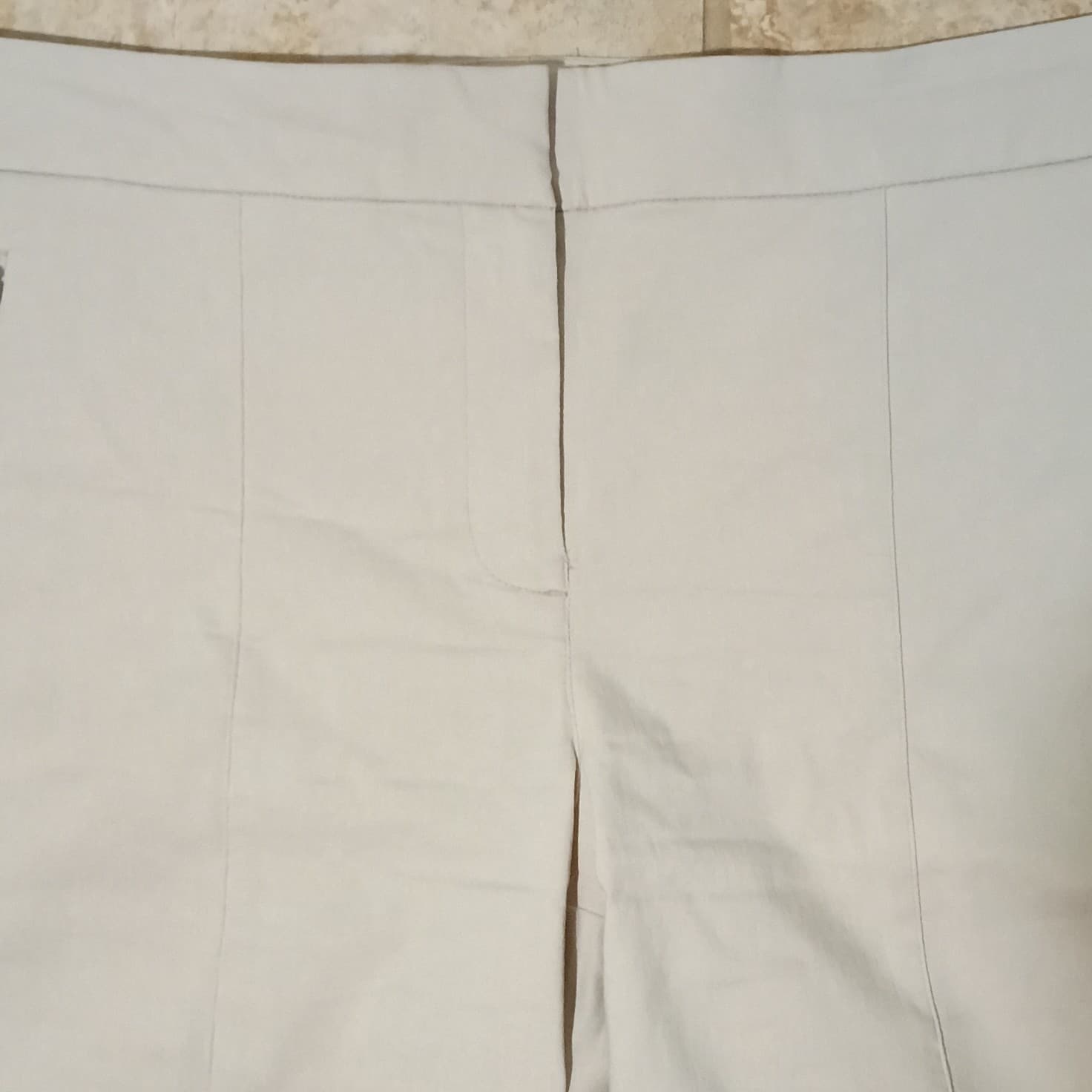 IZOD women's golf shorts light tan size 14 34 waist - Thumbnail 6