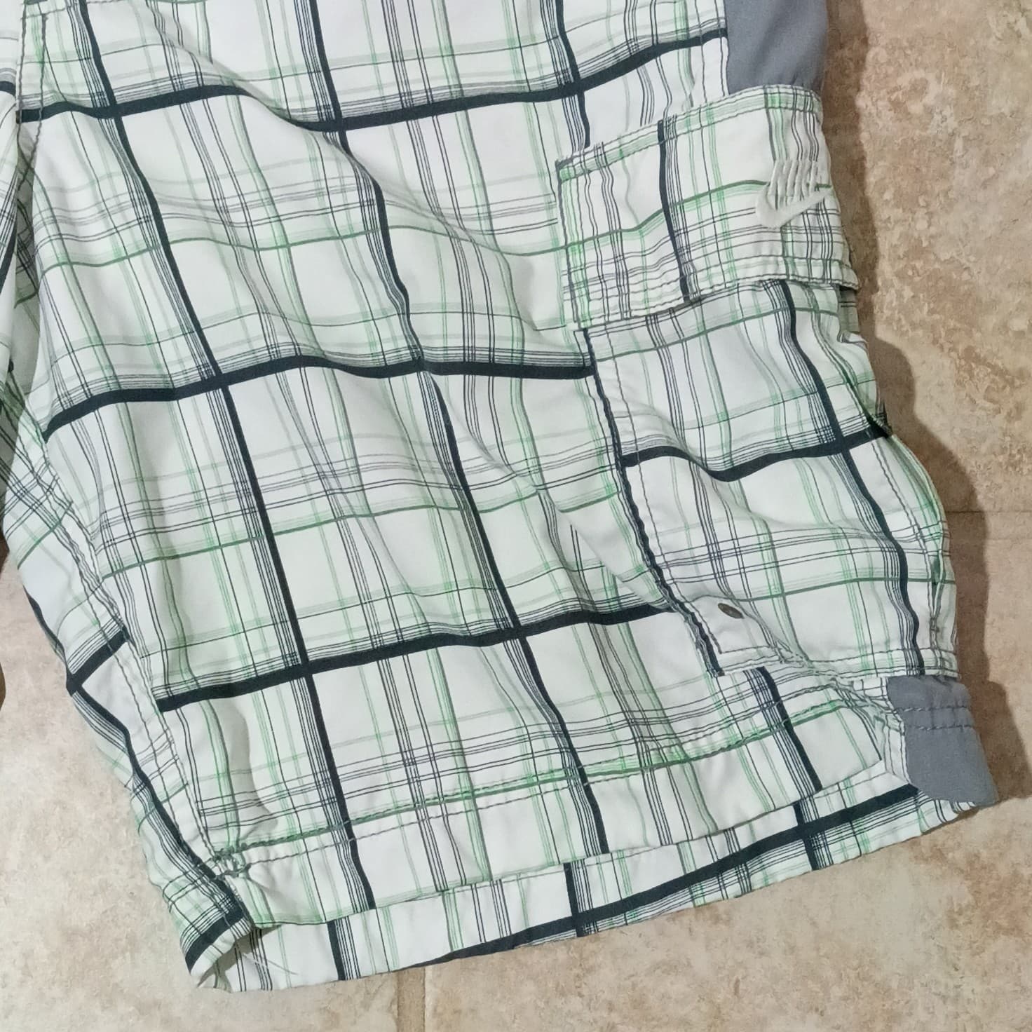 Nike Cargo Shorts Mens L White/Green/Black Plaid 9" - Thumbnail 4