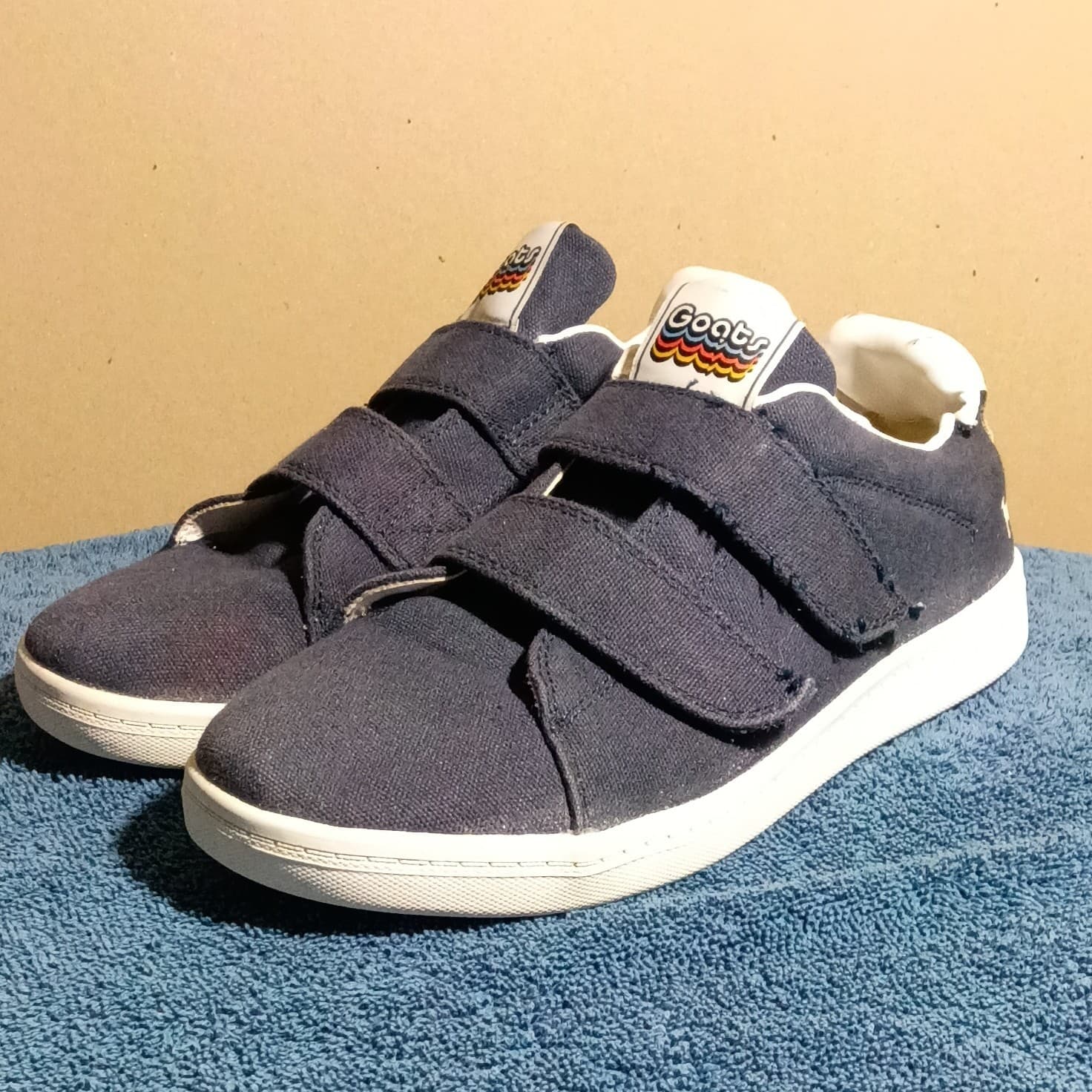 Goats Men's Blue and White Color-Block Low-Top Casual Sneakers (Size 7.5) - Thumbnail 2