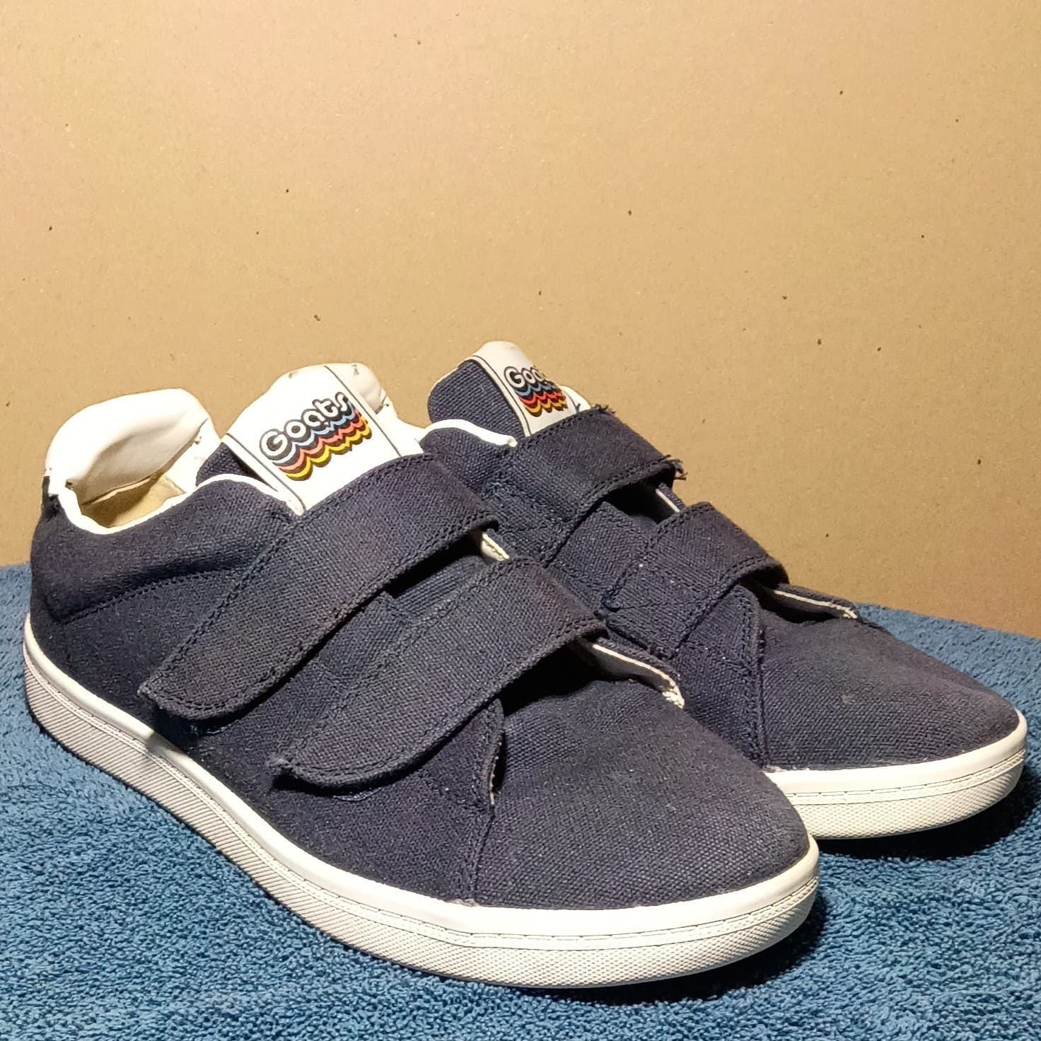 Goats Men's Blue and White Color-Block Low-Top Casual Sneakers (Size 7.5) - Thumbnail 3