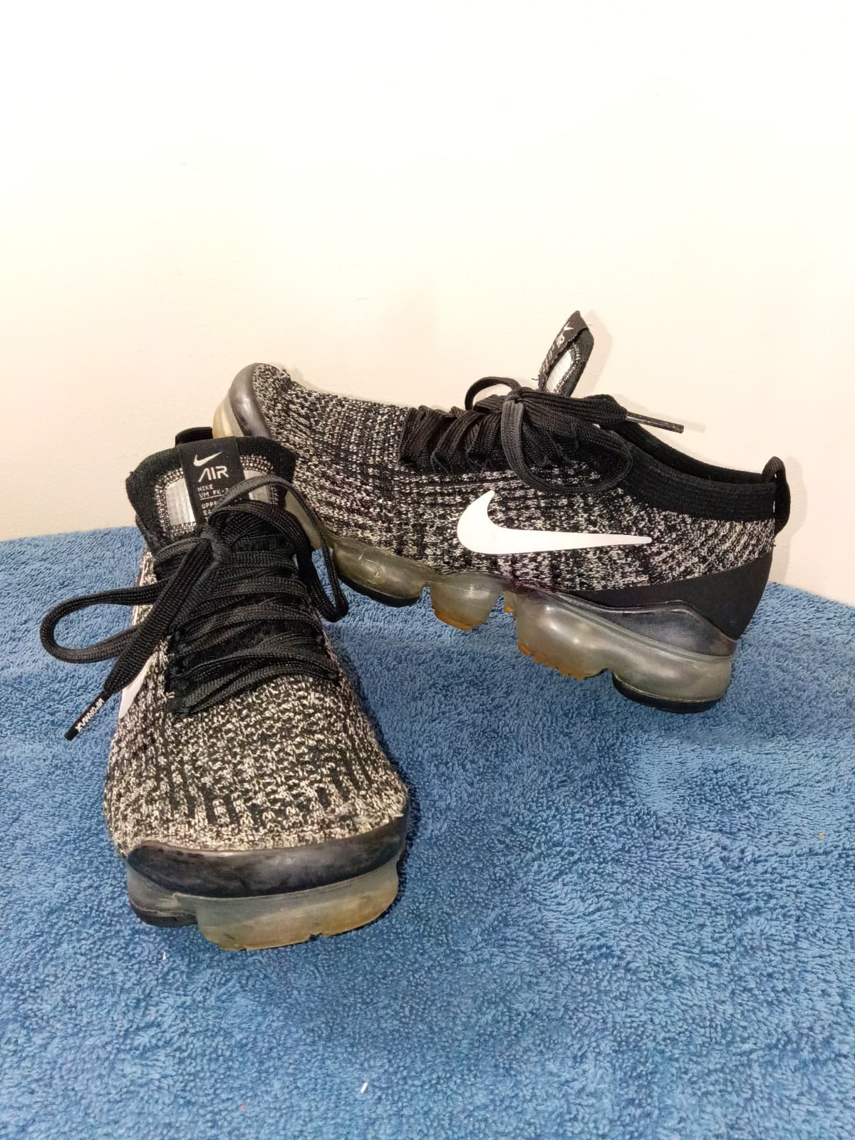 Nike vapormax women's size 6.5 Oreo colorway