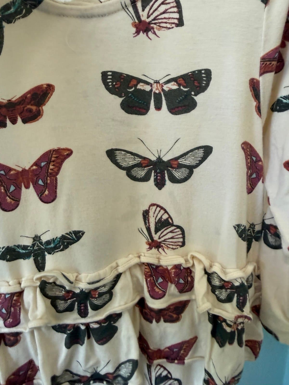 Kate Quinn moths ruffle bubble - Thumbnail 3