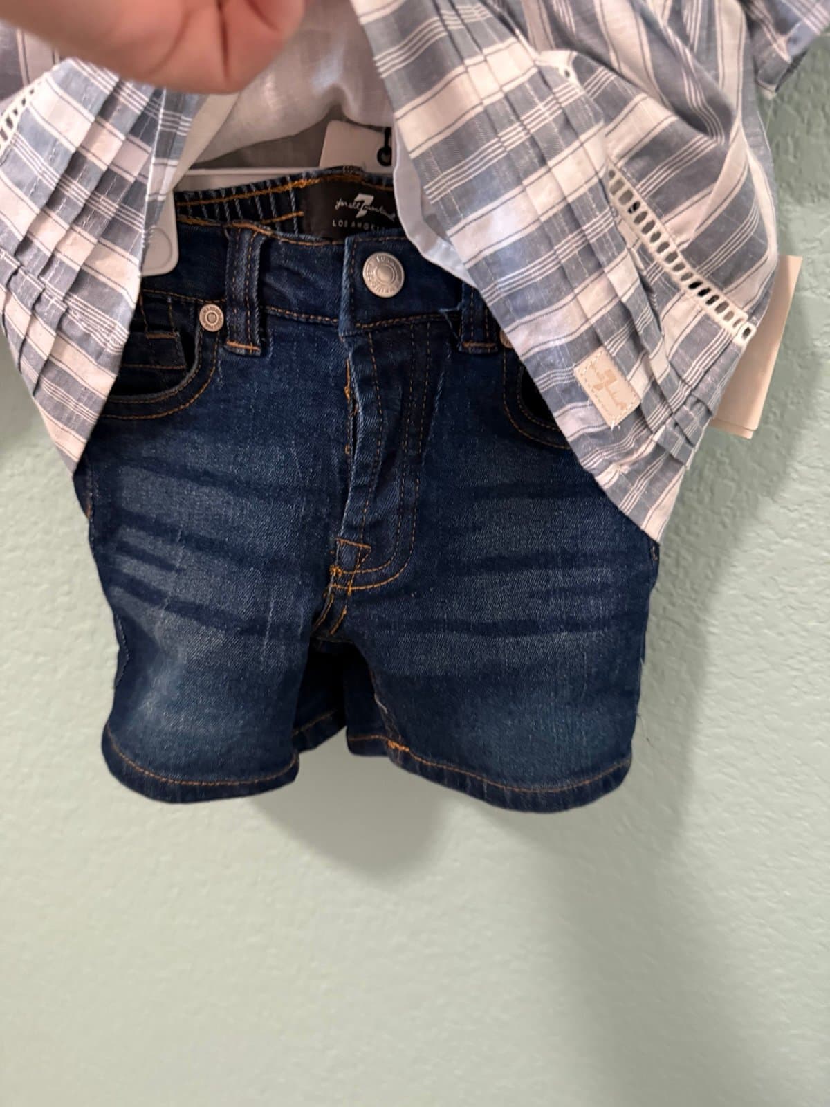 Toddlers girls outfit NWT - Thumbnail 2