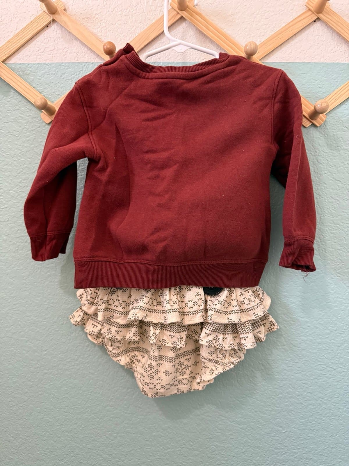 Little Co Kate Quinn Christmas outfit - Thumbnail 2