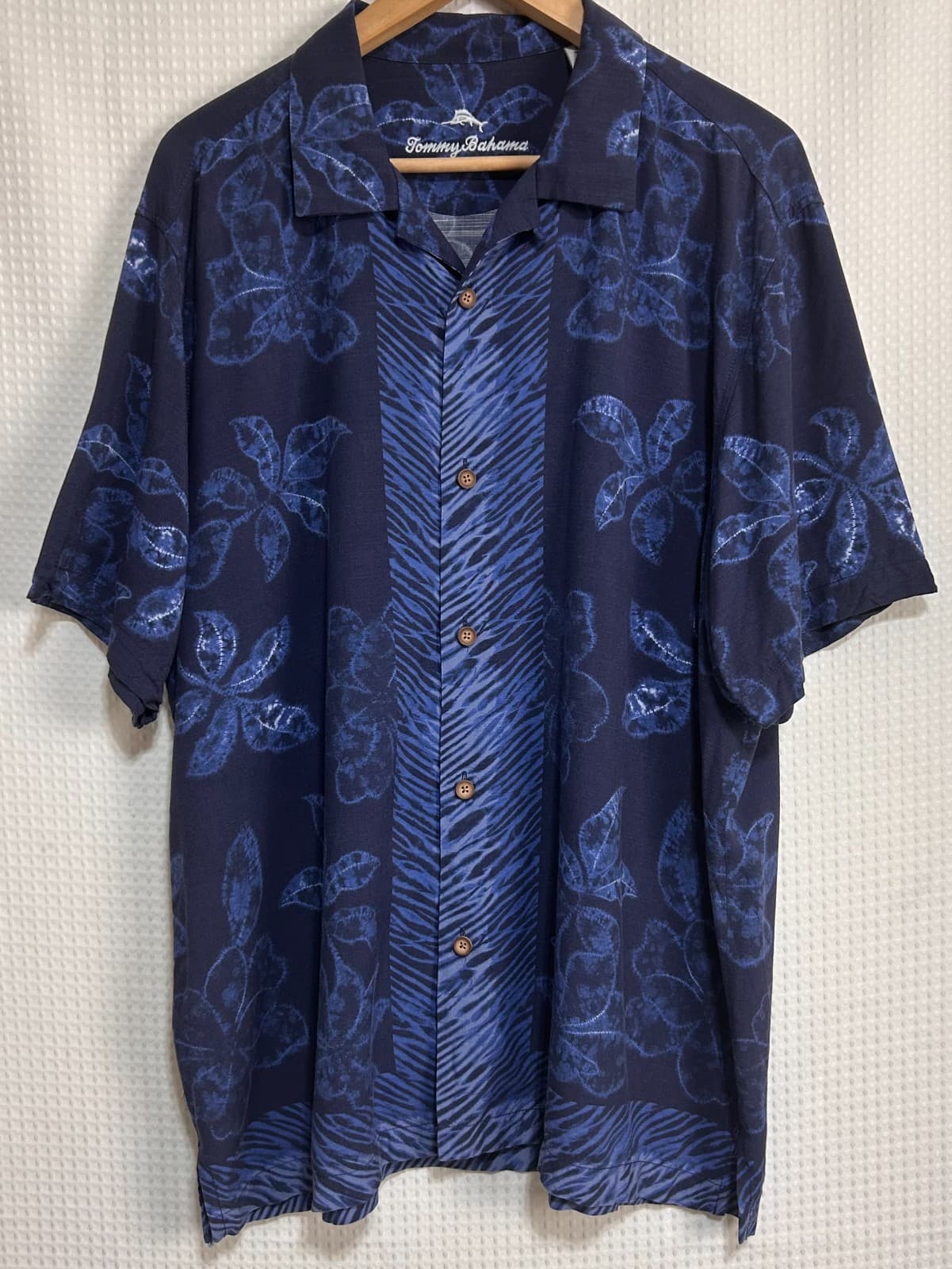 Tommy Bahama Artist Series Blue Floral Hawaiian Shirt Men's Size Large a1 - Thumbnail 4