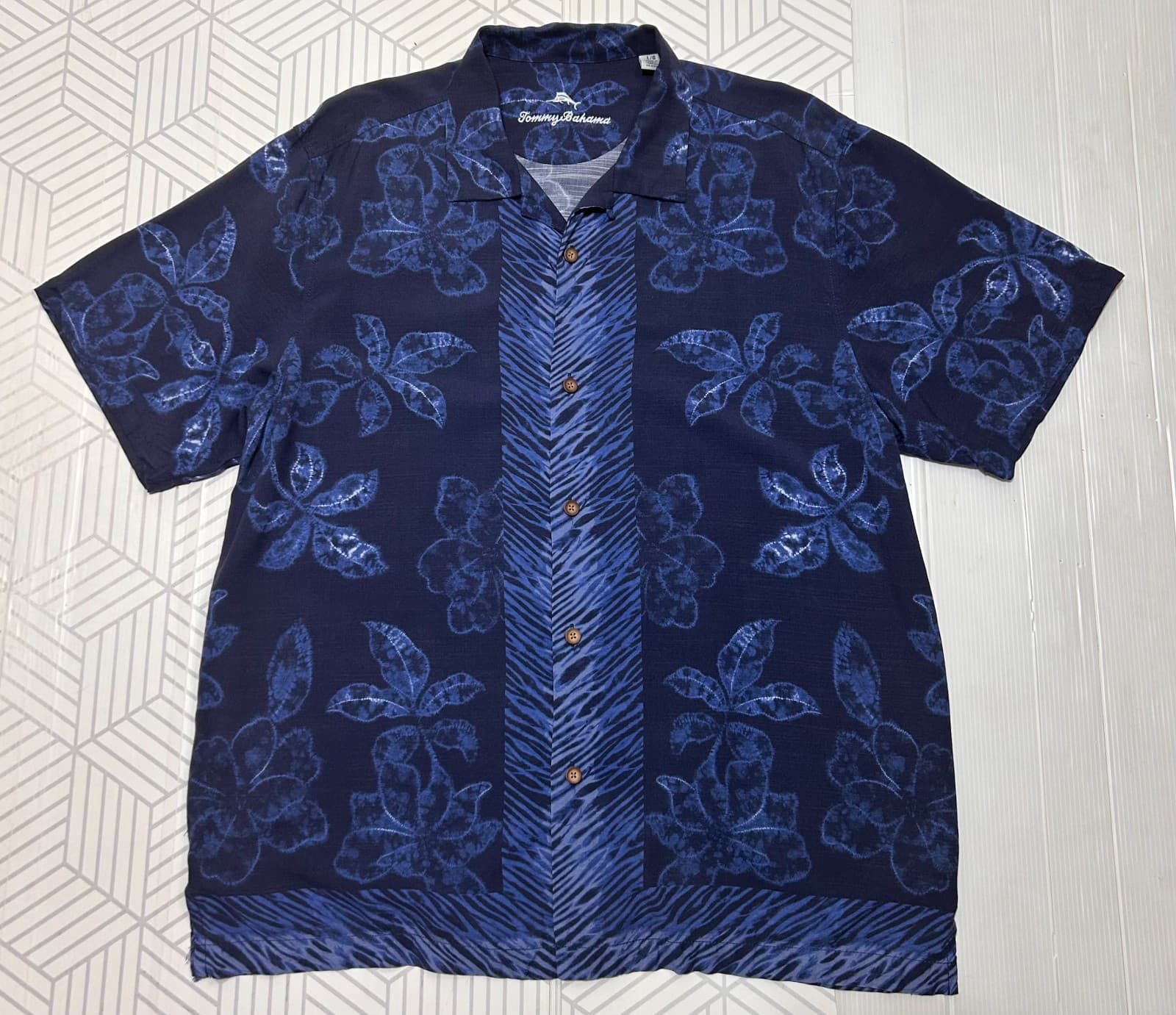 Tommy Bahama Artist Series Blue Floral Hawaiian Shirt Men's Size Large a1 - Thumbnail 13