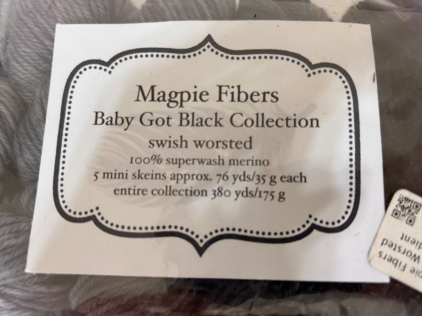 Magpie Fibers Baby Got Black Swish Worsted Superwash Merino Yarn 5 Mini Skeins k - Thumbnail 3