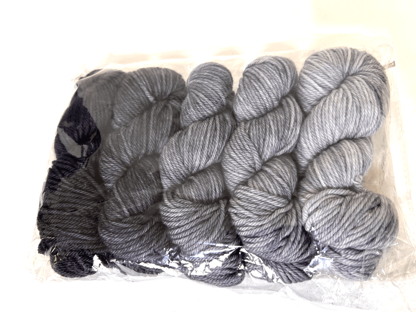 Magpie Fibers Baby Got Black Swish Worsted Superwash Merino Yarn 5 Mini Skeins k - Thumbnail 2